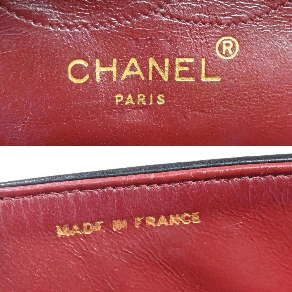 CHANEL Matelasse Handbag - Picture 7 of 16
